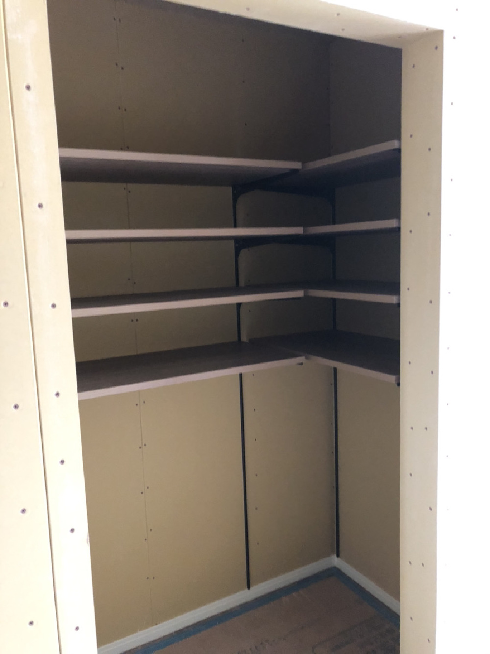 棚関係の施工中